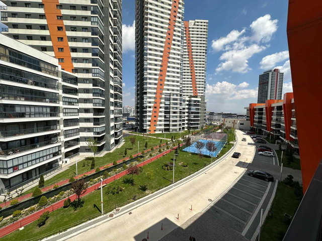 AKADİA MODERN KONUTLARINDA PEYZAJ MANZARALI KİRALIK 2+1 DAİRE