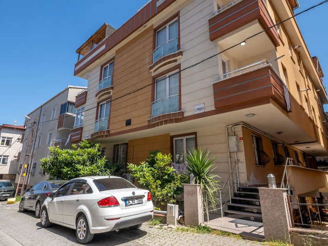 KAYIŞDAĞI'NDA METROYA YAKIN 3+1 FULL EŞYALI DAİRE
