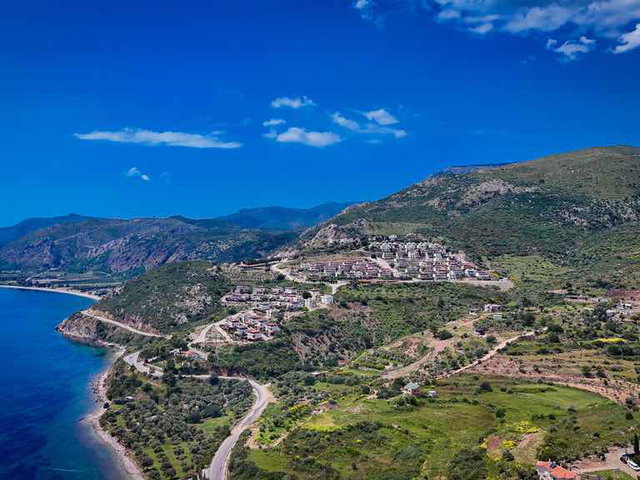 MUĞLA MİLAS ÇÖKERTMEDE CENNET GİBİ BİR DOĞAYA VE DENIZE SAHİP HAVUZLU SİTEDE DAIRE