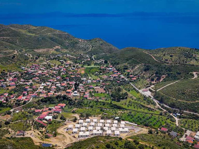 MUĞLA MİLAS ÇÖKERTMEDE CENNET GİBİ BİR DOĞAYA VE DENIZE SAHİP HAVUZLU SİTEDE DAIRE