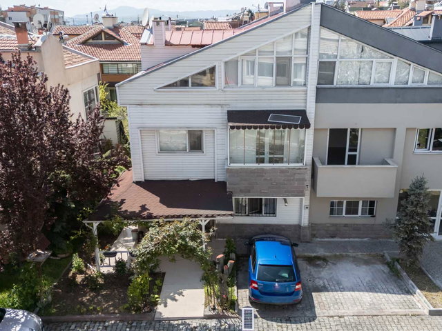 ERYAMAN ÖZENKENT 1 SITESINDE 5+1 VILLA!