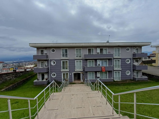 REMAX MAVİ RIDVAN GEDİKTEN KEMALPAŞADA KAMPÜSE 1500 METRE MESAFEDE EŞYALI KİRALIK 2+1 DAİRE