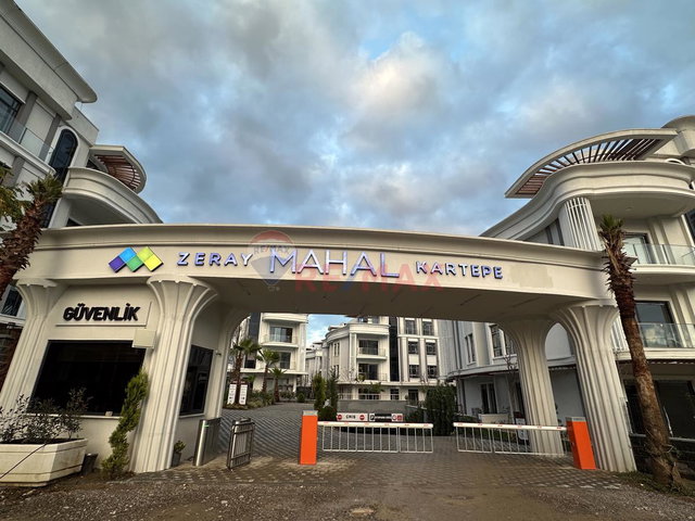 KARTEPE ZERAY MAHAL'DE SATILIK 3+1 LÜKS DUBLEKS DAİRE