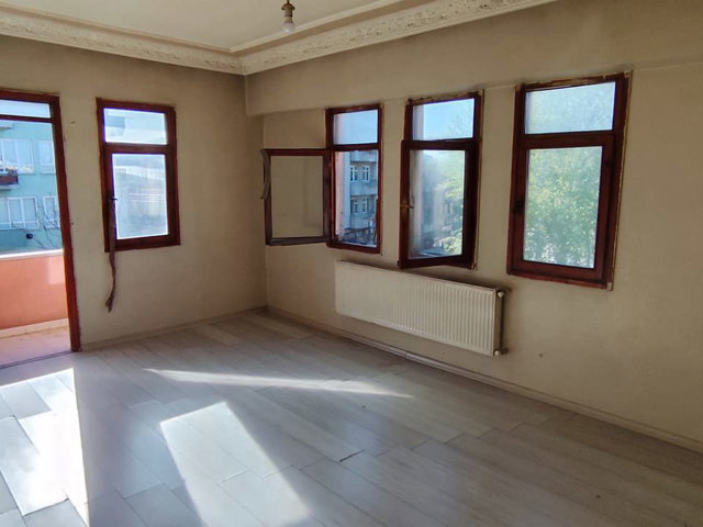 3+1 KIRALIK DAIRE ÇARŞI MERKEZE YAKIN شقة 3+1 للإيجار بالقرب من قلب المدينة