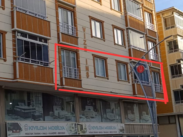PINARHİSAR MERKEZDE CADDE CEPHELİ 3+1 2.KAT UYGUN FİYATLI DAİRE