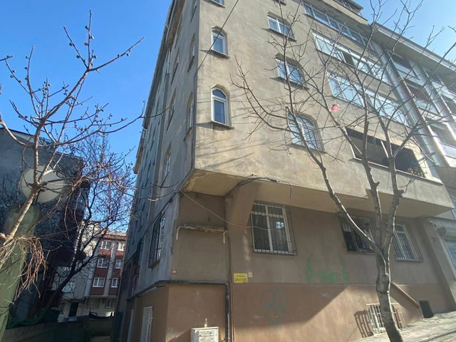 BAĞCILAR BARBAROS MAHALLESI 3+1 SATILIK DAIRE
