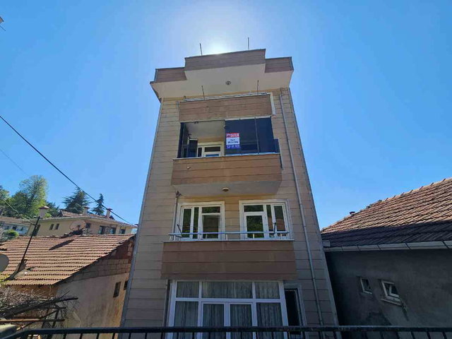 İZMİT TURGUT MLAHALLESİ DENİZ VE ŞEHİR MANZARALI SATILIK DAİRE