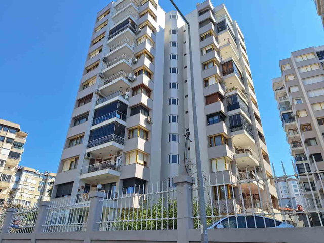 DENİZE SIFIR DENİZ VE PARK MANZARALI DOGAL GAZLI KİRALIK 3+1