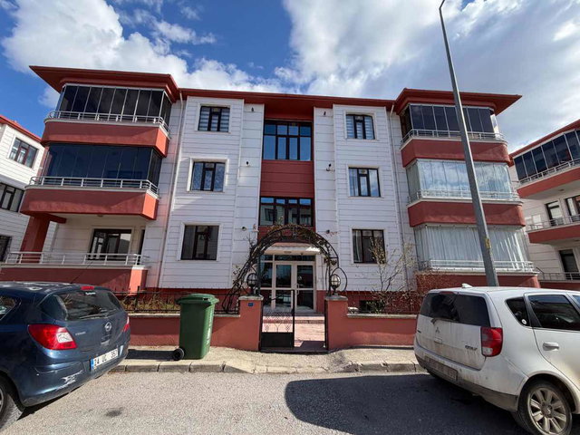 REMAX DEM'DEN YAVUZ SELİM GONCA EVLER 9'DA 160M² 3+1 GENİŞ DAİRE