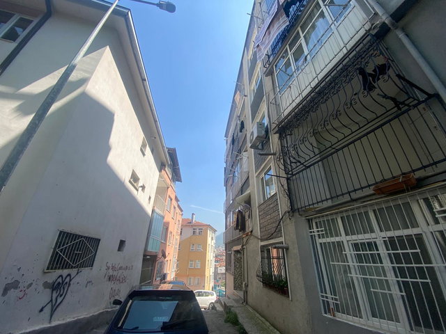 REMAX BEYAZ ​YILDIRIM EMİRSULTAN'DA SATILIK 2+1 DAİRE
