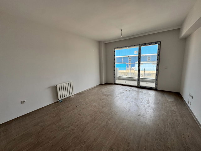 TUZLA YAYLA ŞEHRİYAZ BEŞEVLERDE ARA KAT 2+1 DAİRE