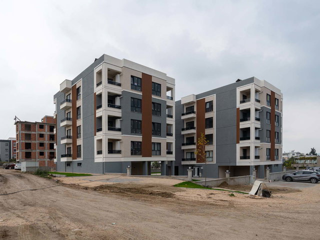 REMAX BEYAZ ŞEHİR HAS. 5 DAKİKA MESAFEDE KİRALIK 2+1 DAİRE