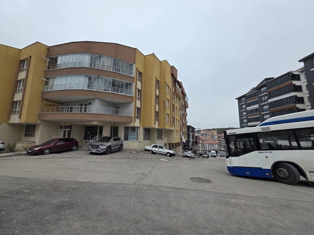 KEÇİÖREN BAĞLUM SATILIK ARAKAT 3+1 DAİRE