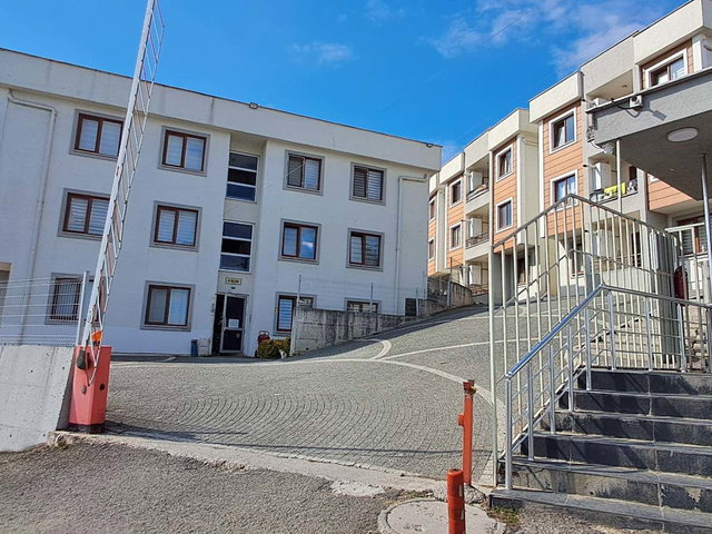 RE/MAX MAVI FATIH ÇELEBİ'DEN KEMALPAŞA 2+1 EŞYALI KIRALIK DAIRE