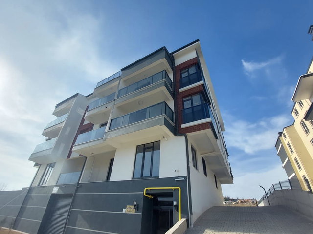 İNCEK KIZILCAŞARDA İSKANLI GENİŞ SIFIR 1+1 DAİRE