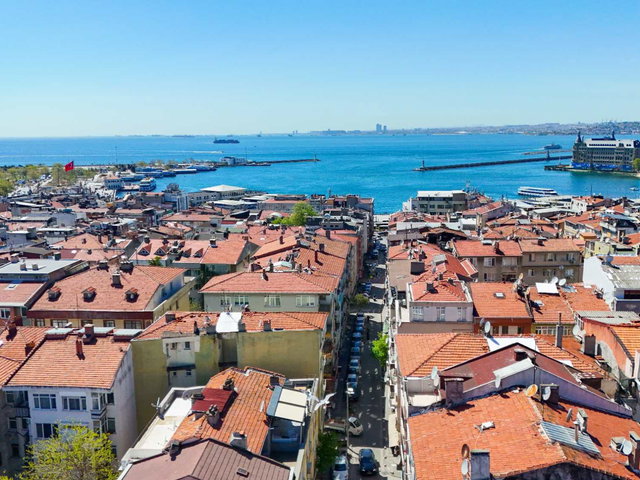 KADIKÖY RIHTIMA 1 DK 2+1 75 M2 BAHÇELI EV