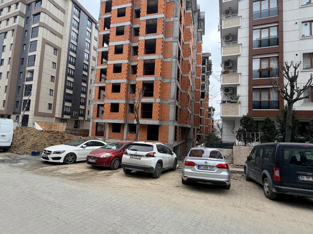 BAHÇELIEVLER ŞIRINEVLER MAHALLESINDE SATILIK 3+1 SIFIR DAIRELER
