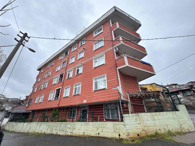 PENDİK DUMLUPINAR MH. GENİŞ ARA KAT BALKONLU SATILIK 2+1 DAİRE