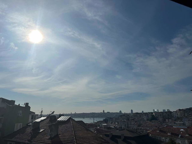 ŞEHRIN KALBINDE! ÜSKÜDAR MERKEZE YAKIN OTOPARKLI SATILIK DAIRE