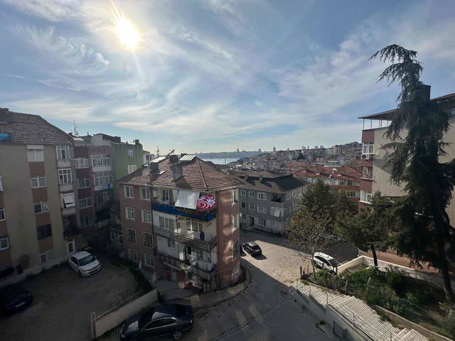 ŞEHRIN KALBINDE! ÜSKÜDAR MERKEZE YAKIN OTOPARKLI SATILIK DAIRE