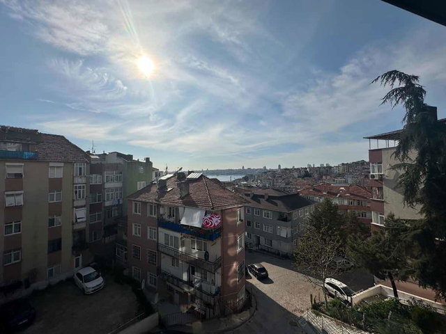 ŞEHRIN KALBINDE! ÜSKÜDAR MERKEZE YAKIN OTOPARKLI SATILIK DAIRE