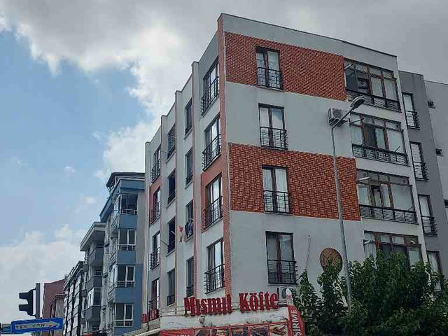 BULENT ECEVİT BULVARI UZERİNDE SATILIK 3+1 DAİRE