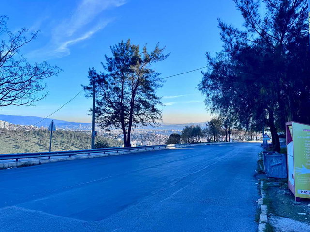 EGEKENT İZKENT'TE DENİZ MANZARALI 3+1 SATILIK DAİRE