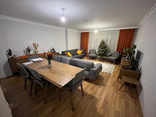 GÖKKUŞAĞI MAHALLESINDE ODTÜ ORMAN MANZARALI 3+1 KIRALIK DAIRE