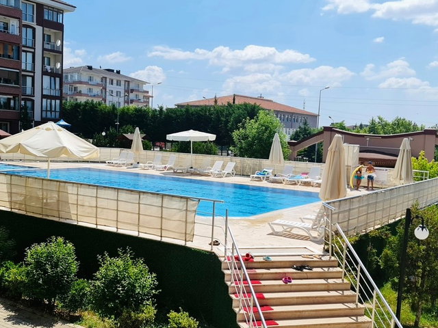 ECHO TOWN SİTESİ 7+1 DAİRE
