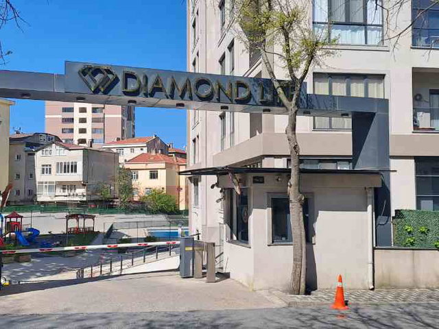 YAKACIK DİAMOND LİFE SİTESİ SATILIK 2+1 BOŞ DAİRE