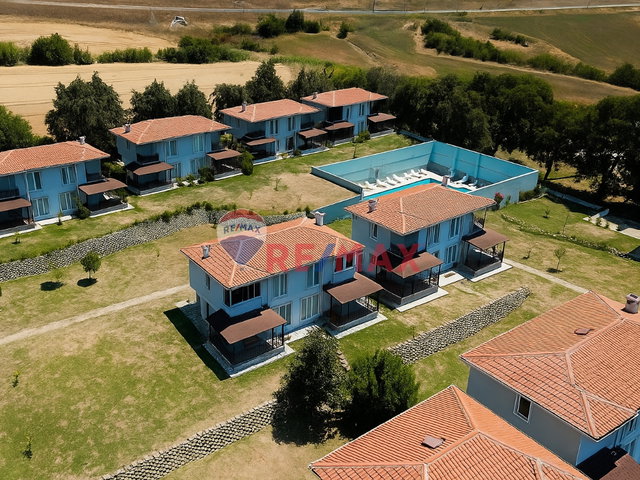 ÇANAKKALE LAPSEKI SULUCA 'DA FIRSAT SATILIK DUBLEKS VILLA