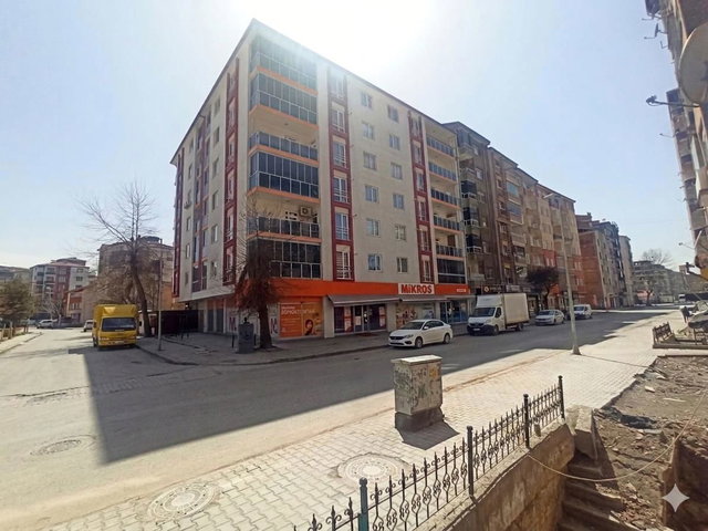 RE/MAX GÜNEŞ'TEN BAŞHARIKTA SATILIK 3+1 SATILIK DAİRE