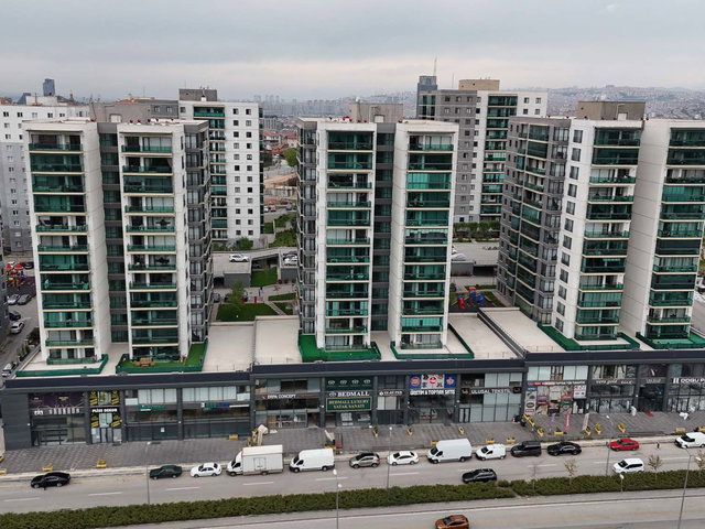 AKGÜN ZÜMRÜT EVLERINDE FULL YAPILI 3+1 | GÜVENLIKLI | OTOPARKLI