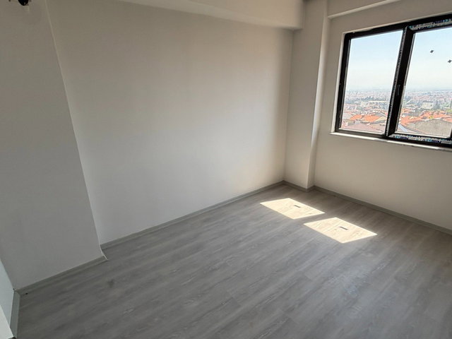 REMAX MID'DEN  GENIŞ 1+1 SATILIK DAİRE