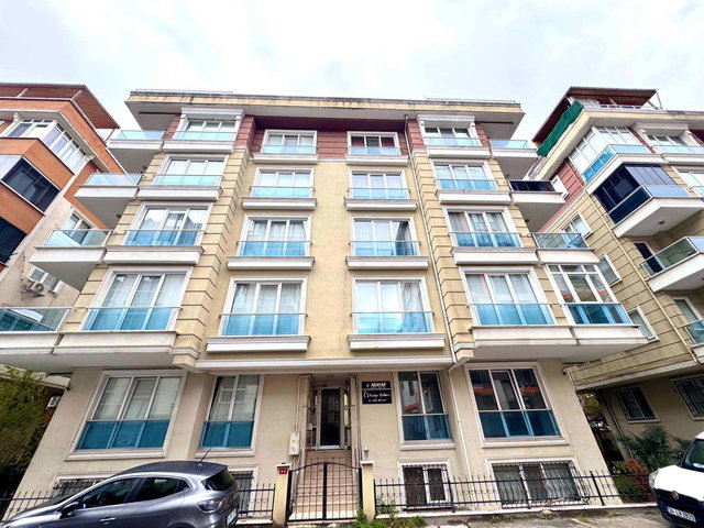 TAŞDELEN YÜKSEK GİRİŞ GENÇ BİNADA BAKIMLI 2+1 KİRALIK DAİRE
