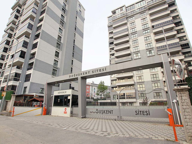 REMAX BEYAZ  KARAMAN MAHALLESI  DOĞUŞKENT SITESINDE SATILIK 3+1 DAIRE