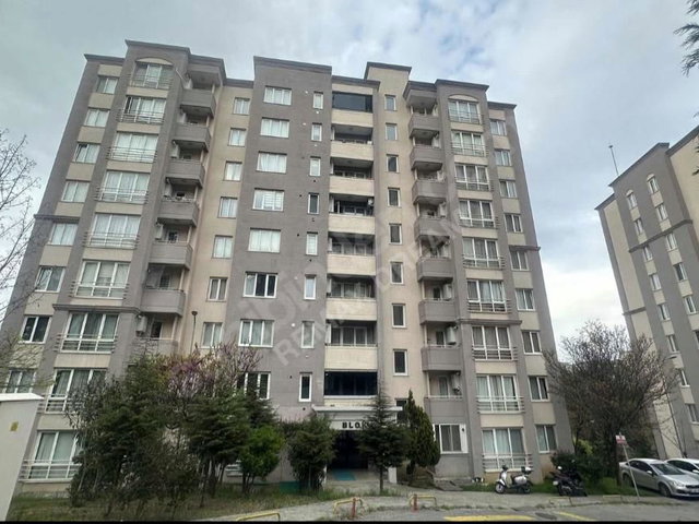 REMAX KENT KONUTLARI SİTE İÇİ TERTEMİZ EŞYALI 2+1 KIRALIK DAİRE