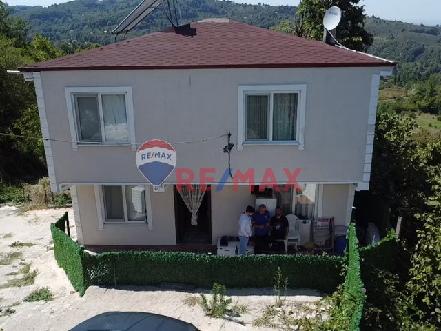 REMAX ŞABAN KARAKAŞ TAN 3923M2 İÇİNDE SATILIK 4+1 MÜSTAKİL EV