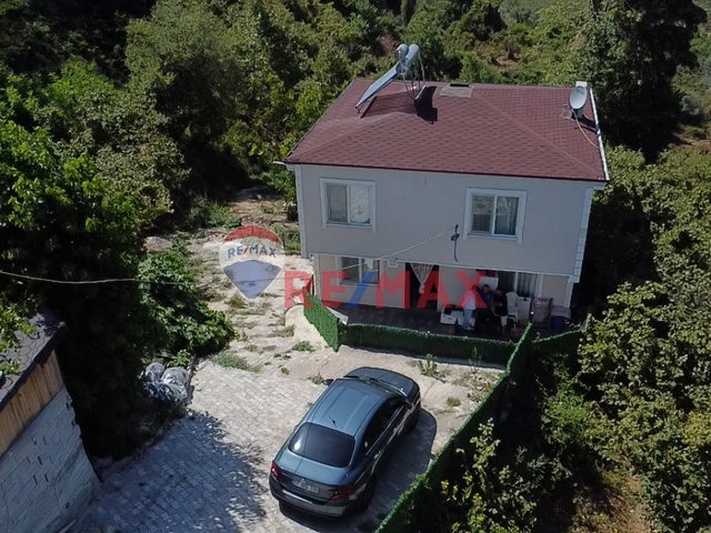 REMAX ŞABAN KARAKAŞ TAN 3923M2 İÇİNDE SATILIK 4+1 MÜSTAKİL EV