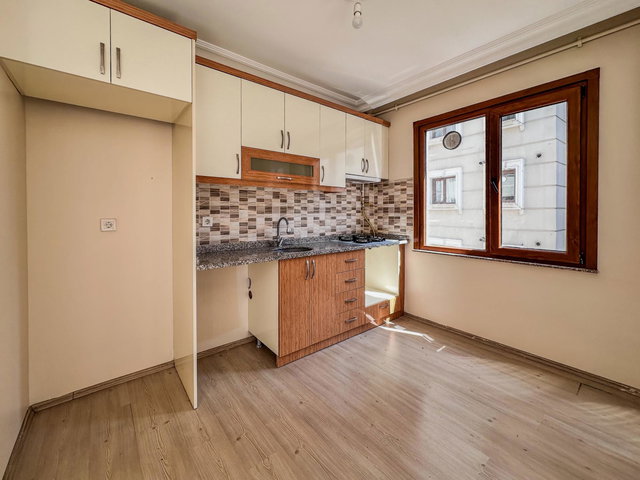 ATAŞEHİR KÜÇÜKBAKKALKÖY'DE METRO'YA YÜRÜME MESAFESI  2+1 SATILIK DAİRE