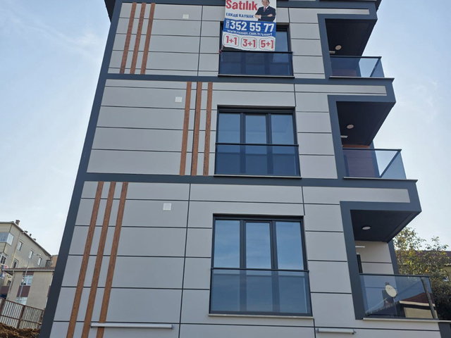 ÜSKÜDAR BURHANIYE'DE SIFIR BINADA 3+1  BRÜT 127 M² OTOPARKLI