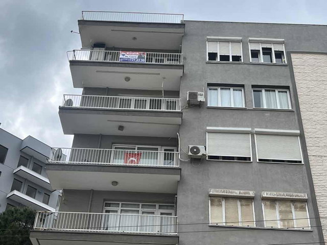 NİL KARKİN’DEN DEMOKRASİ ÜNİVERSİTESİ YAKINI KİRALIK