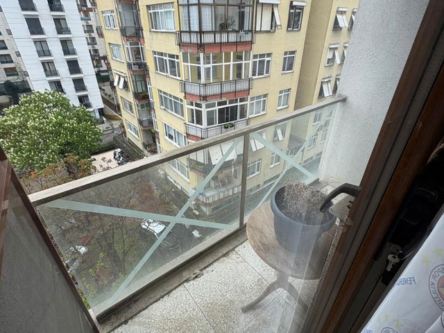 KADIKÖY ZİVERBEYDE PRESTİJLİ KONUMDA SATILIK 1+1 DAİRE