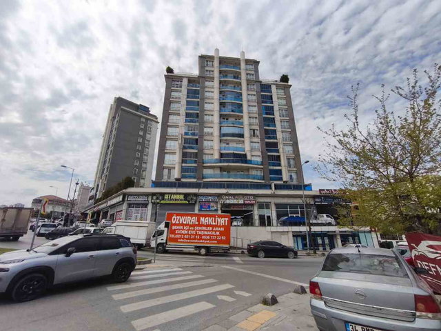 SEHRI BAHAR 2 SITESINDE NET 130 M2 BÜYÜK 3+1 ARAKAT SATILIK