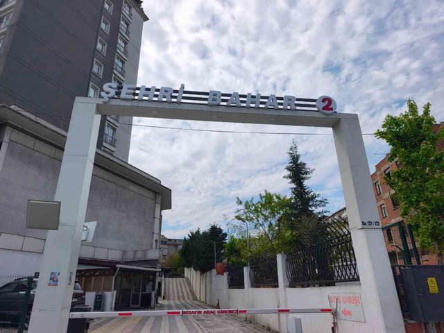 SEHRI BAHAR 2 SITESINDE NET 130 M2 BÜYÜK 3+1 ARAKAT SATILIK