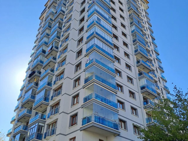 PAMUKLARDA SİTE İÇİNDE 3+1 SATILIK DAİRE