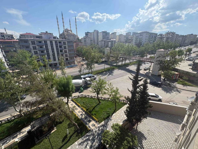 ŞEKERDERE ANAYOL KENARI SATILIK 3+1