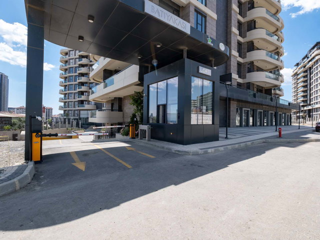KARTAL BATI YAKASINDA ŞEHIR,GÖL VE DENIZ MANZARALI 2+1 DAIRE