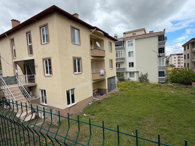 REMAX MİD'DEN TOYGAR MAHALLESİNDE GENİŞ KİRALIK DAİRE