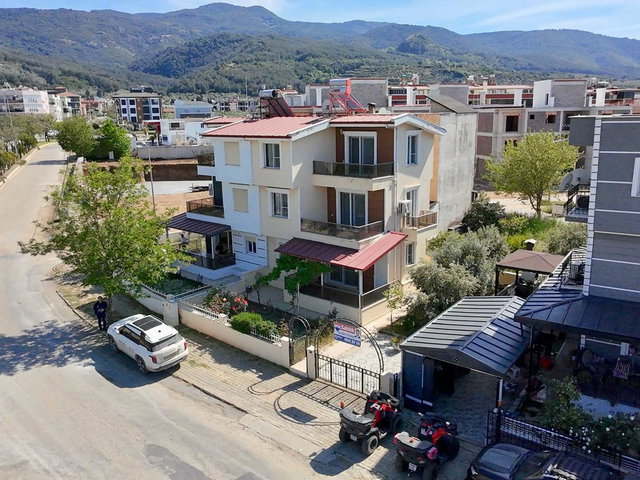 KUŞADASI DAVUTLAR MERKEZİNDE  İSTER YAZLIK İSTER KIŞLIK VİLLA!